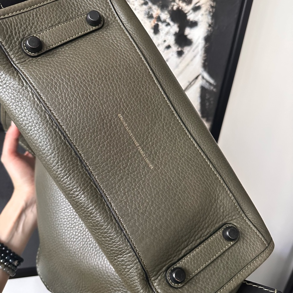 Rogue Coach bag pebble leather black olive green top handle, shoulder cross body - Picture 5 of 5